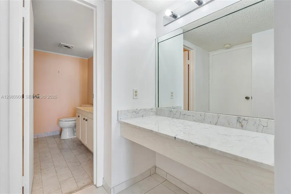 2301 S Ocean Dr #1406 Hollywood, FL 33019
