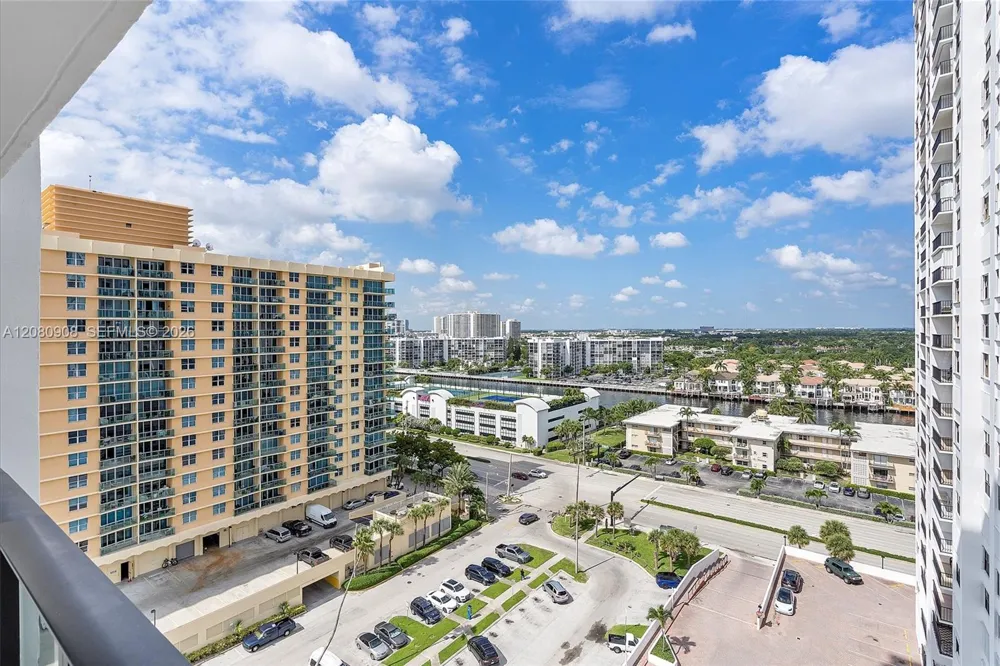 2301 S Ocean Dr #1406 Hollywood, FL 33019