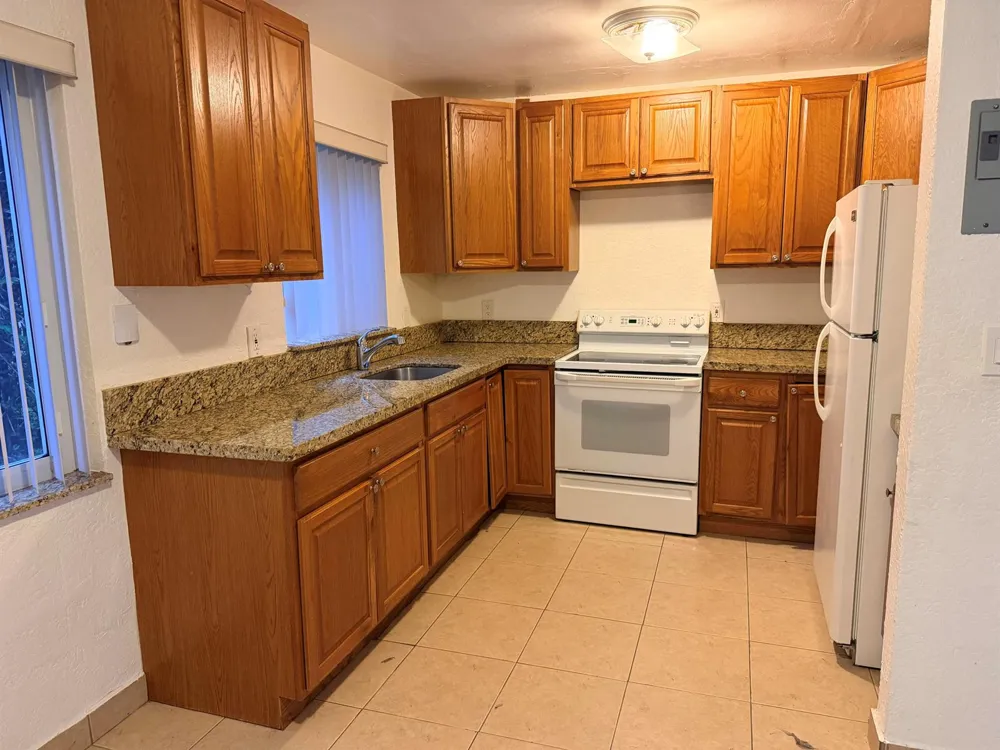 5271 SW 90th Way #4 Cooper City, FL 33328