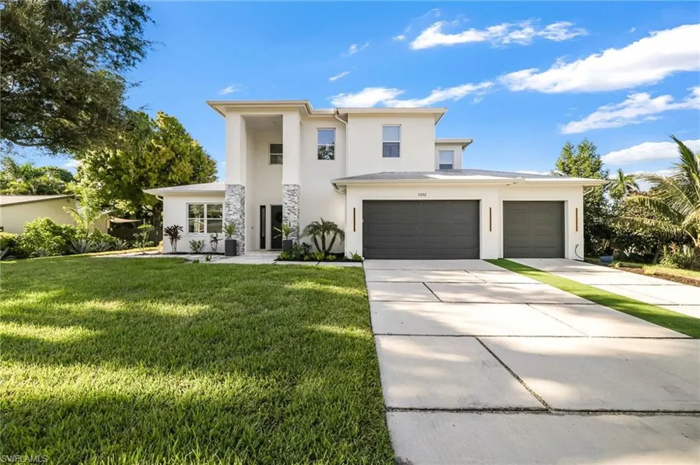 1252 Biltmore Drive Fort Myers, FL 33901