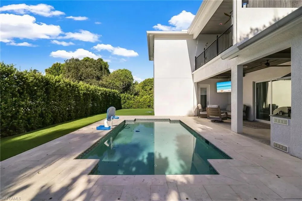 1252 Biltmore Drive Fort Myers, FL 33901