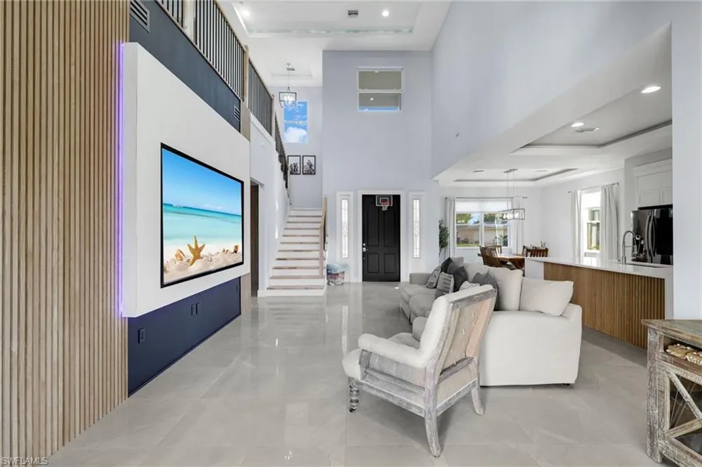 1252 Biltmore Drive Fort Myers, FL 33901