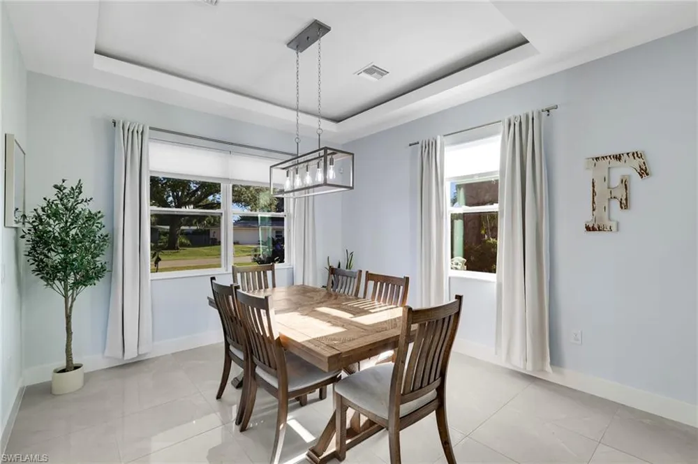 1252 Biltmore Drive Fort Myers, FL 33901