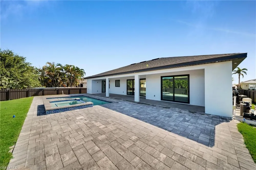 436 NW 38th Avenue Cape Coral, FL 33993