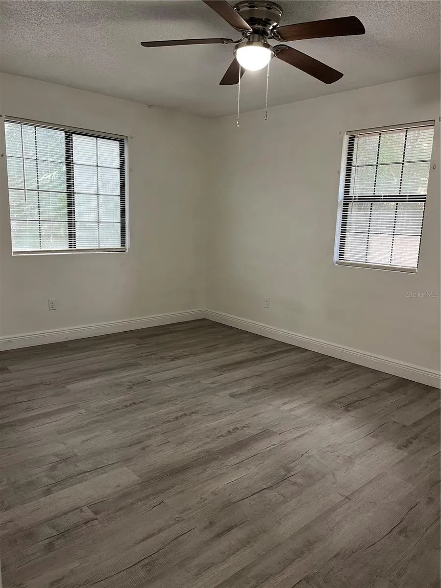 512 STALLINGS AVENUE Deltona, FL 32738