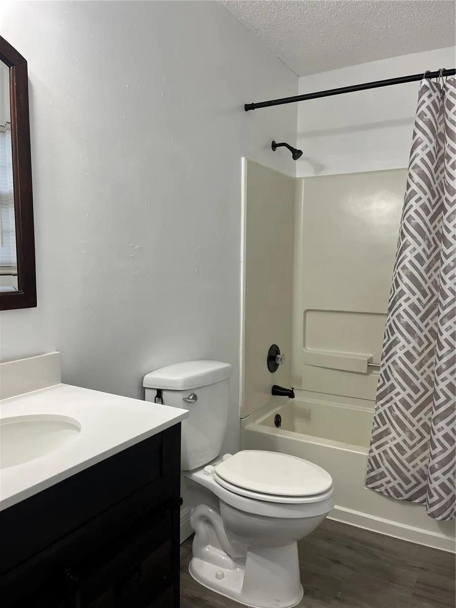 512 STALLINGS AVENUE Deltona, FL 32738