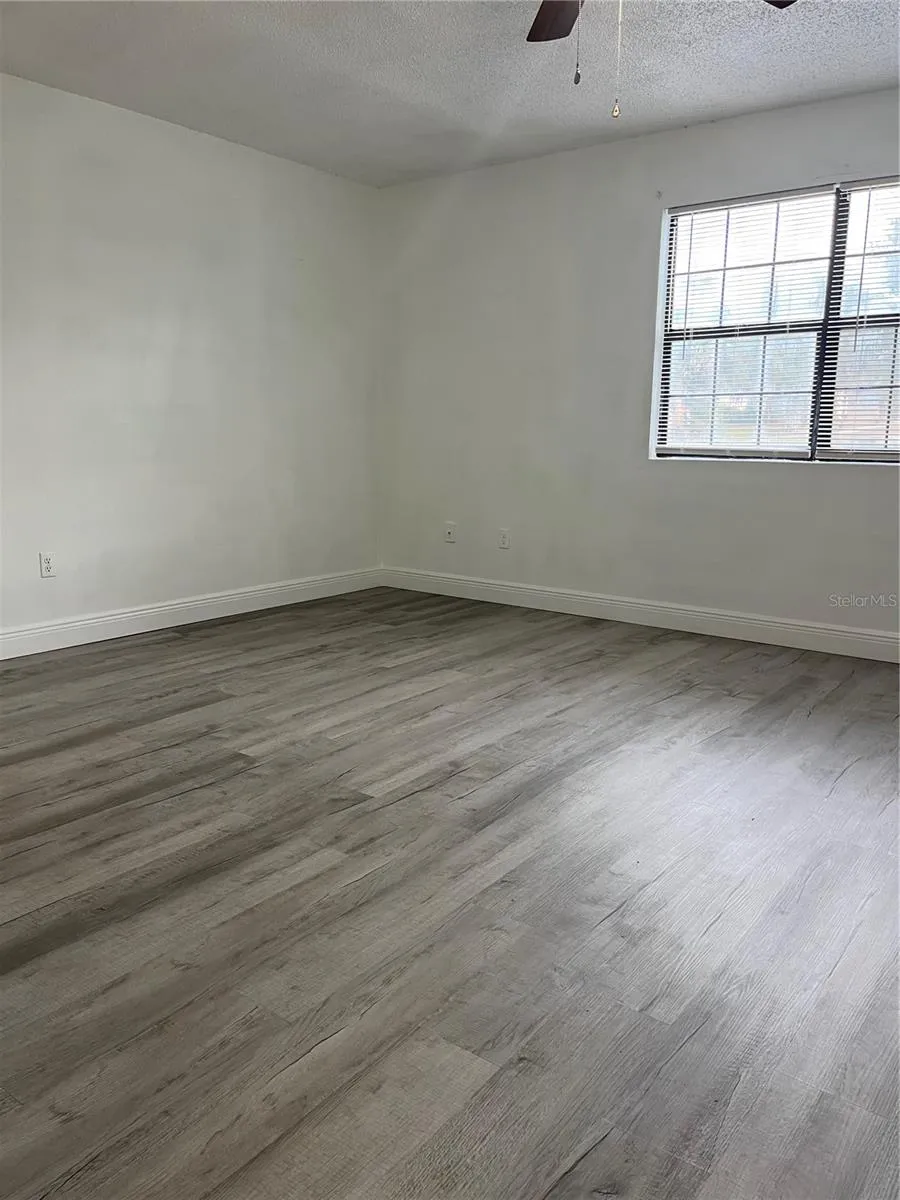 512 STALLINGS AVENUE Deltona, FL 32738