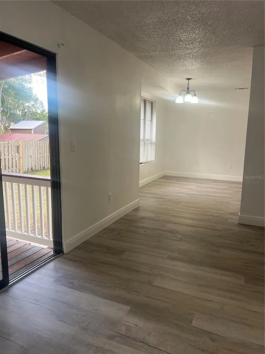 512 STALLINGS AVENUE Deltona, FL 32738
