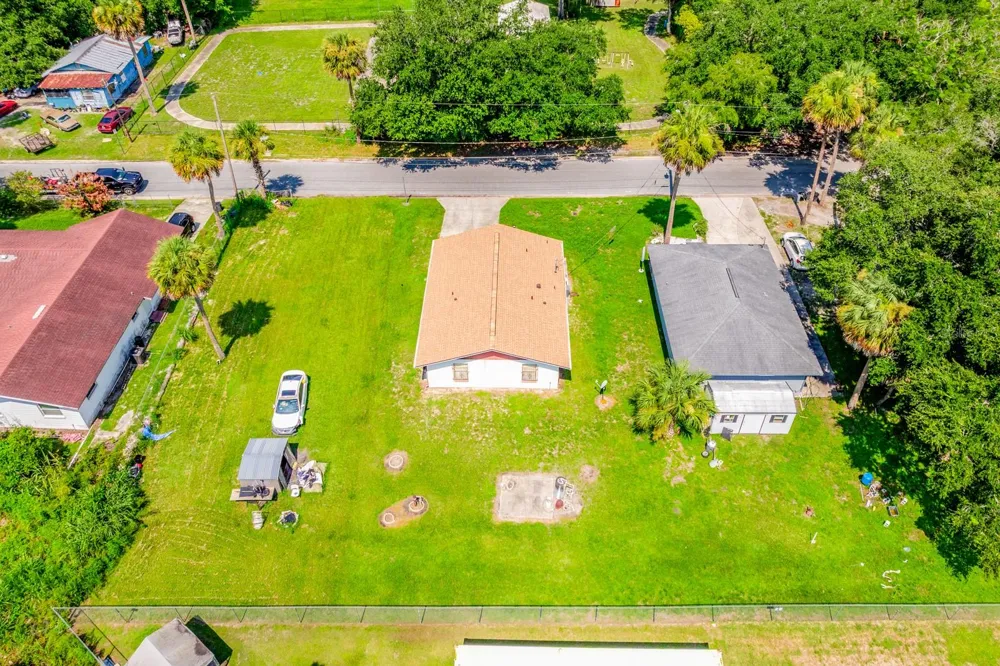 1809 STRICKLAND AVENUE Sanford, FL 32771