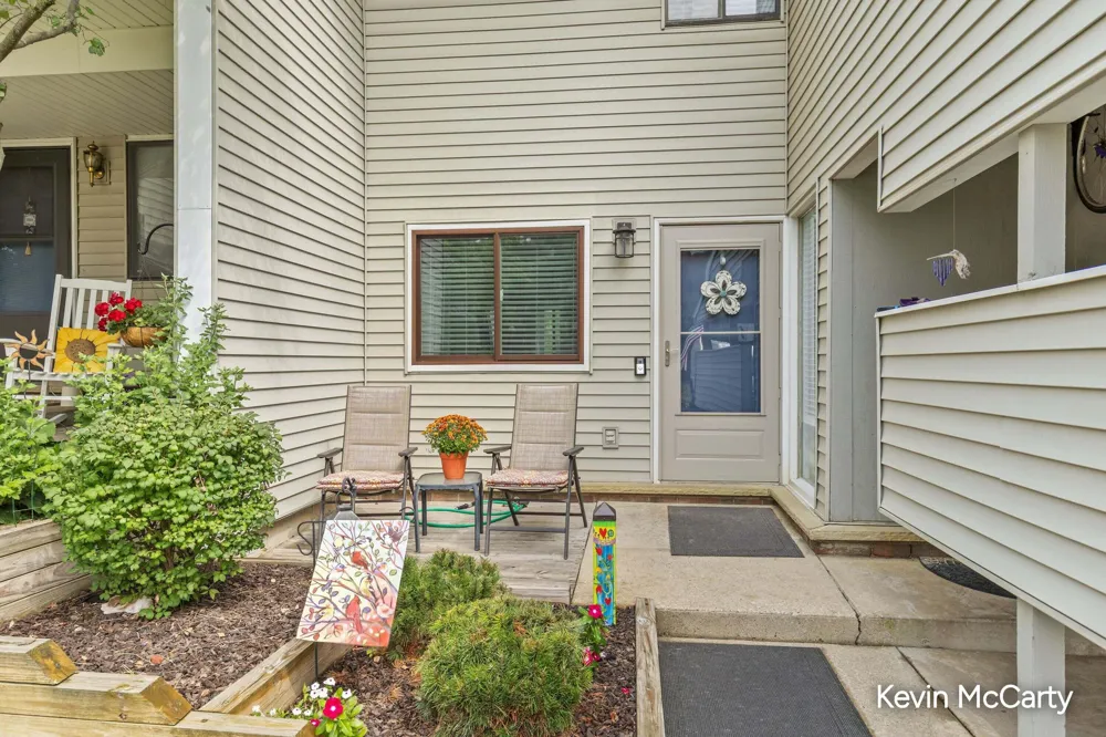 6247 Acropolis Drive SE #29 Cascade Charter Township, MI 49546