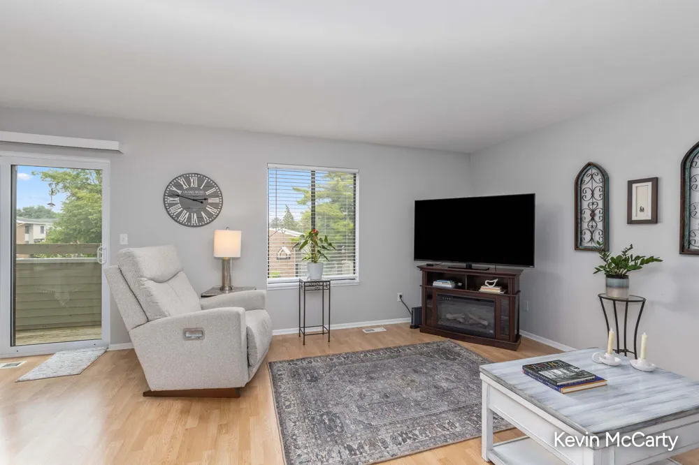 6247 Acropolis Drive SE #29 Cascade Charter Township, MI 49546