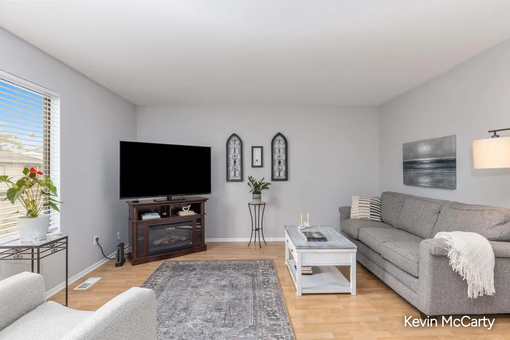 6247 Acropolis Drive SE #29 Cascade Charter Township, MI 49546