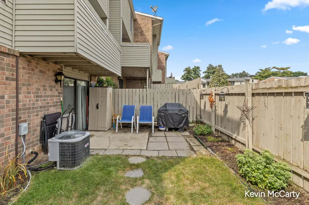 6247 Acropolis Drive SE #29 Cascade Charter Township, MI 49546
