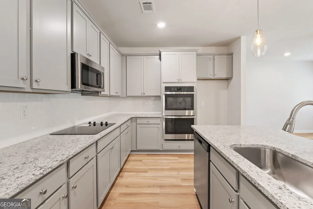 1209 DICKENS RD Greensboro, GA 30642