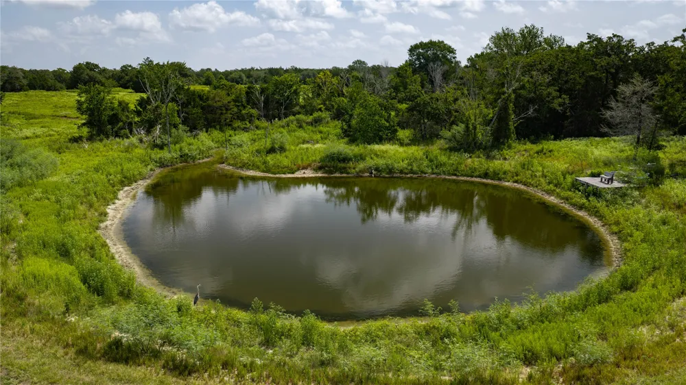7221 W Old Lockhart Road Muldoon, TX 78949