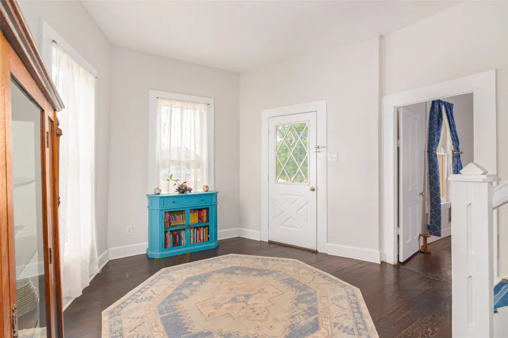 204 Prim Rose Street Blanco, TX 78606