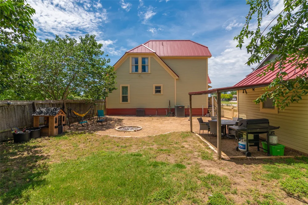 204 Prim Rose Street Blanco, TX 78606