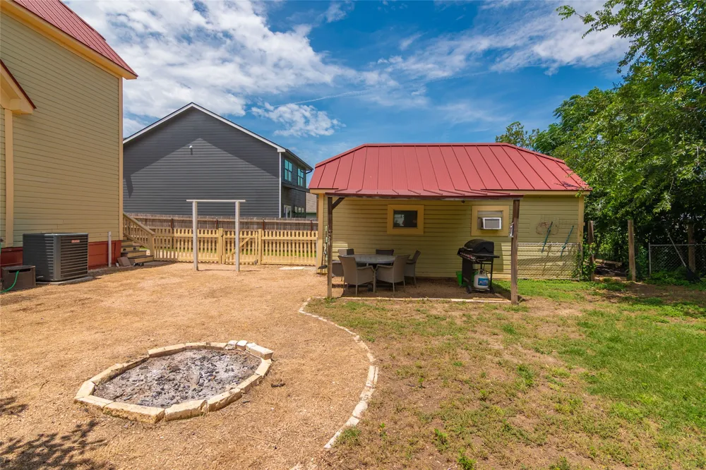 204 Prim Rose Street Blanco, TX 78606