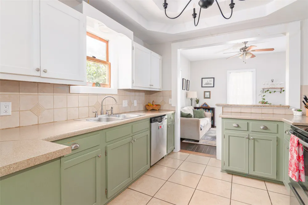 204 Prim Rose Street Blanco, TX 78606