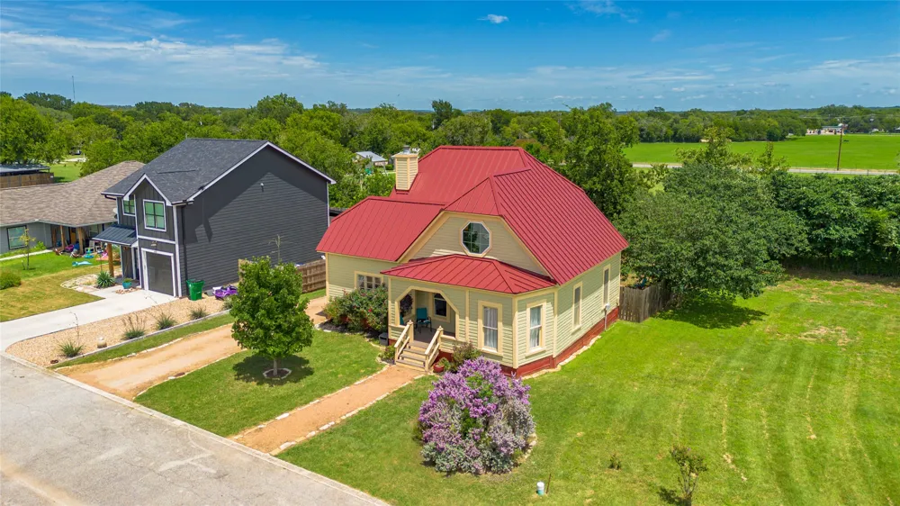 204 Prim Rose Street Blanco, TX 78606