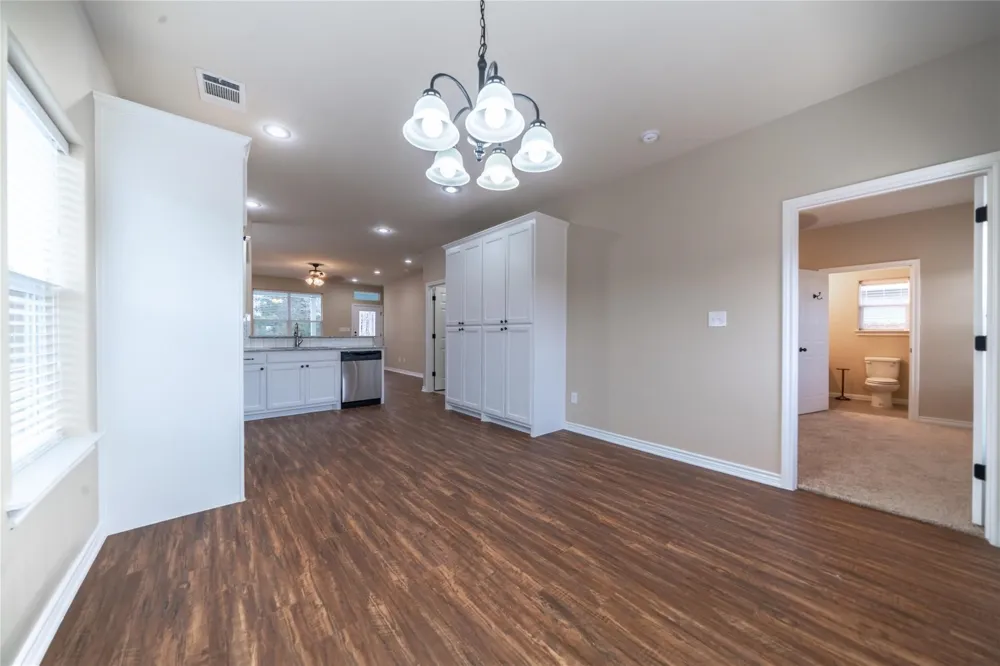 1030 W Gandy Denison, TX 75020