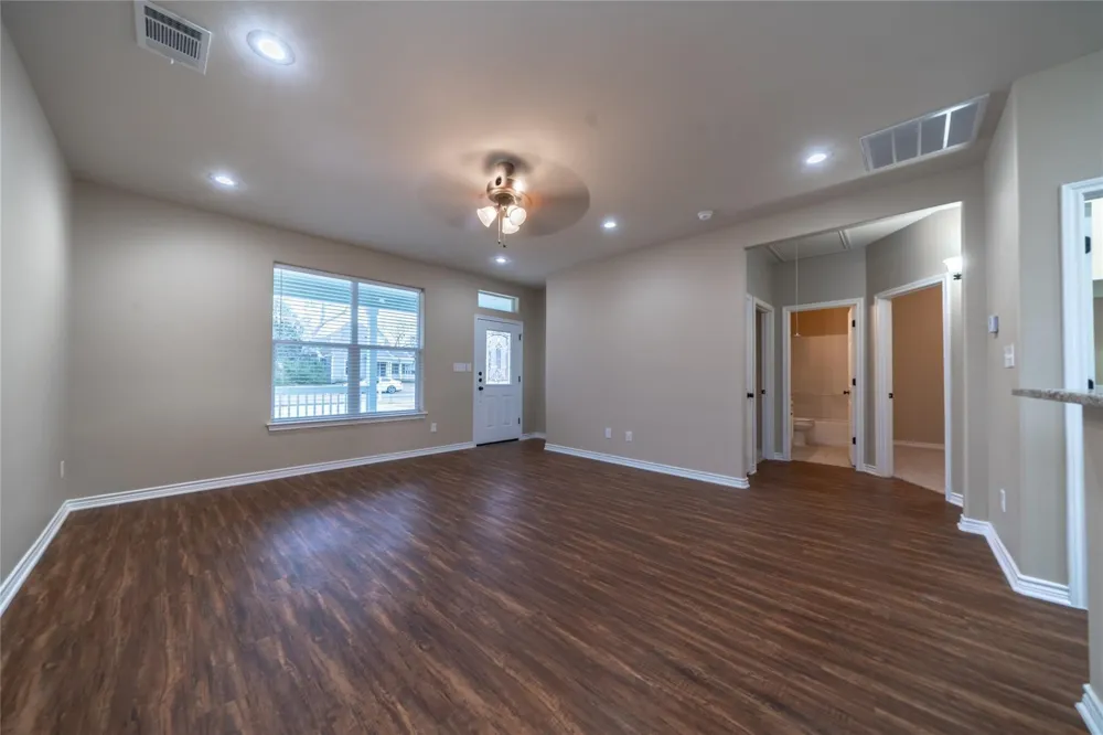 1030 W Gandy Denison, TX 75020