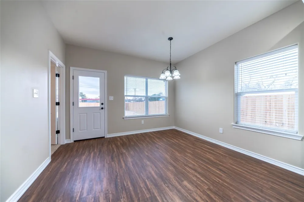 1030 W Gandy Denison, TX 75020