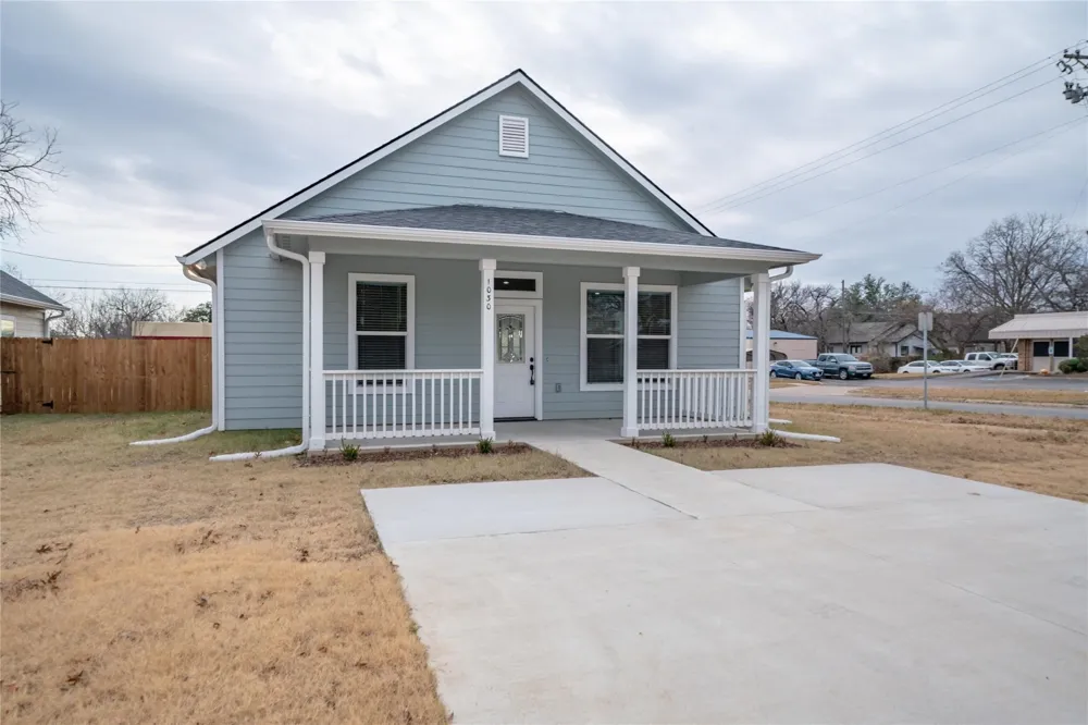1030 W Gandy Denison, TX 75020