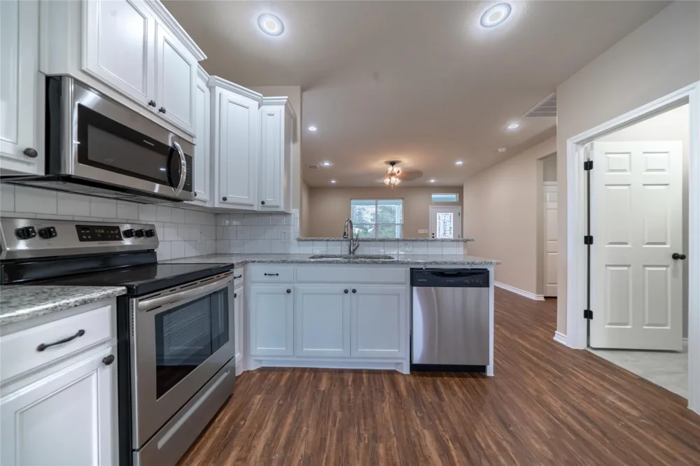 1030 W Gandy Denison, TX 75020