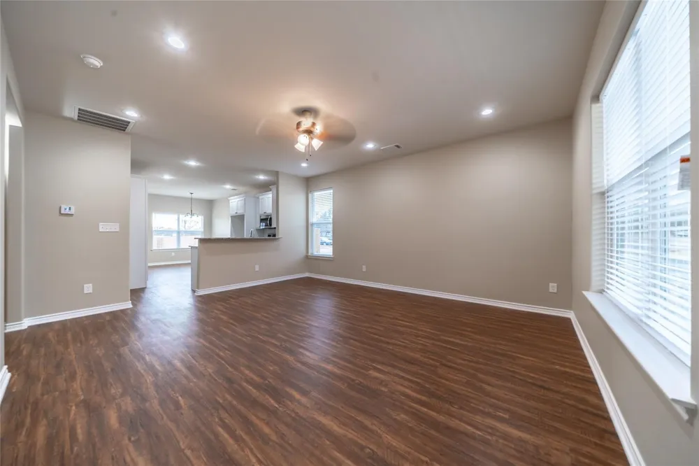 1030 W Gandy Denison, TX 75020