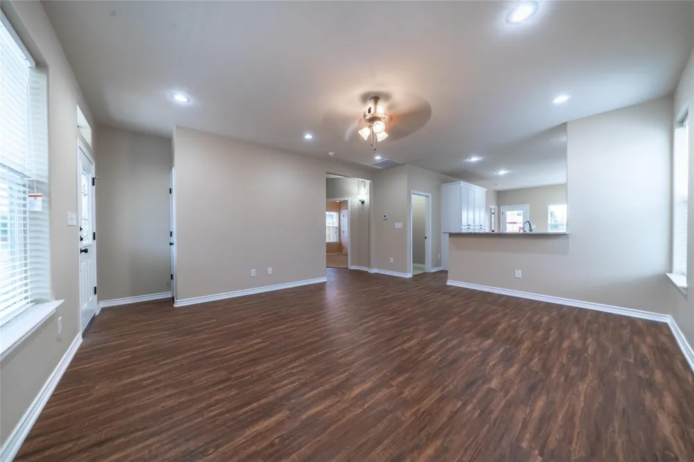 1030 W Gandy Denison, TX 75020
