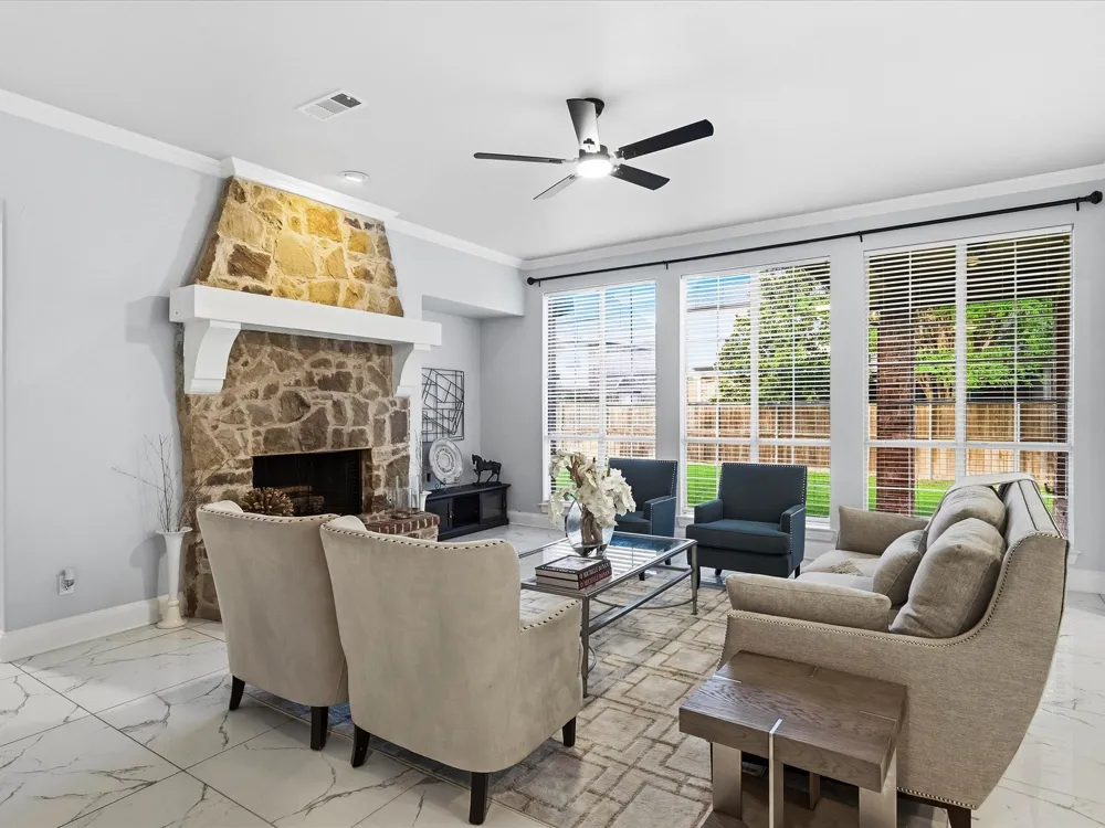 4332 Milsop Drive Carrollton, TX 75010