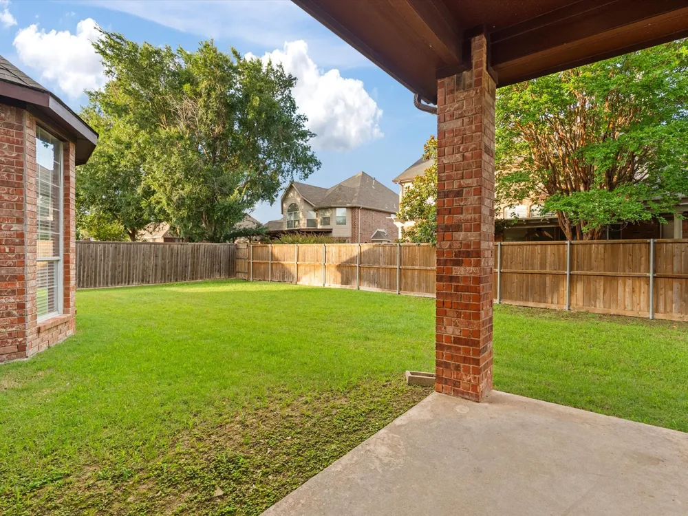 4332 Milsop Drive Carrollton, TX 75010