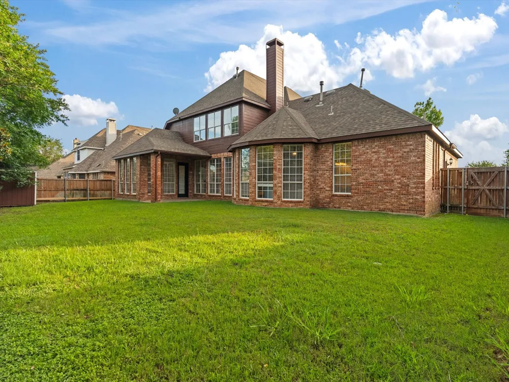 4332 Milsop Drive Carrollton, TX 75010