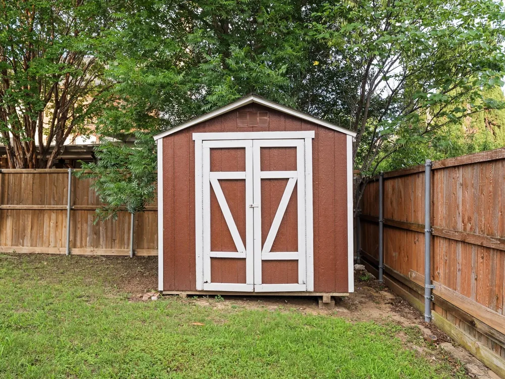 4332 Milsop Drive Carrollton, TX 75010