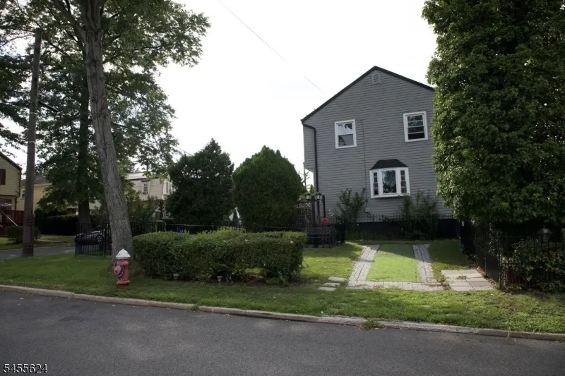 81 S Prospect Terrace Teaneck, NJ 07666