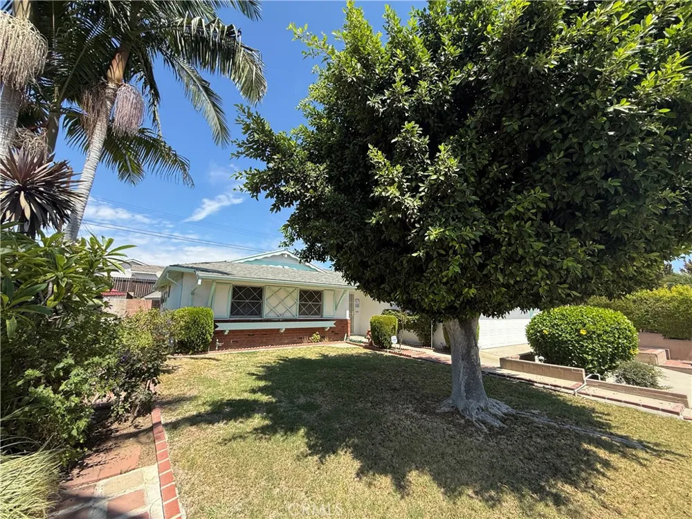 15933 Ocean Avenue Whittier, CA 90604