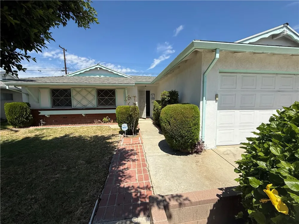 15933 Ocean Avenue Whittier, CA 90604