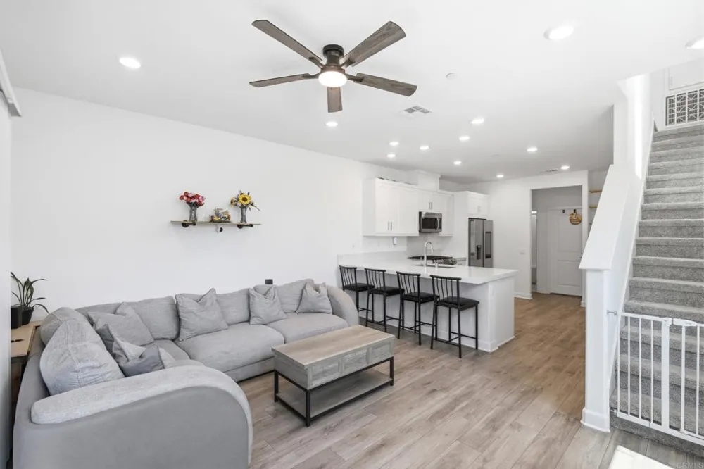 2041 Vela Lane San Diego, CA 92154