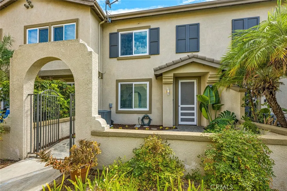 470 Londonderry Lane #B Orange, CA 92869