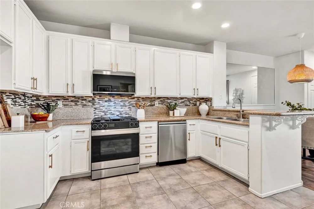 470 Londonderry Lane #B Orange, CA 92869