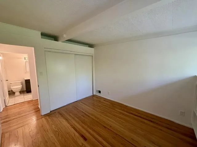 3271 Bryant Street Palo Alto, CA 94306