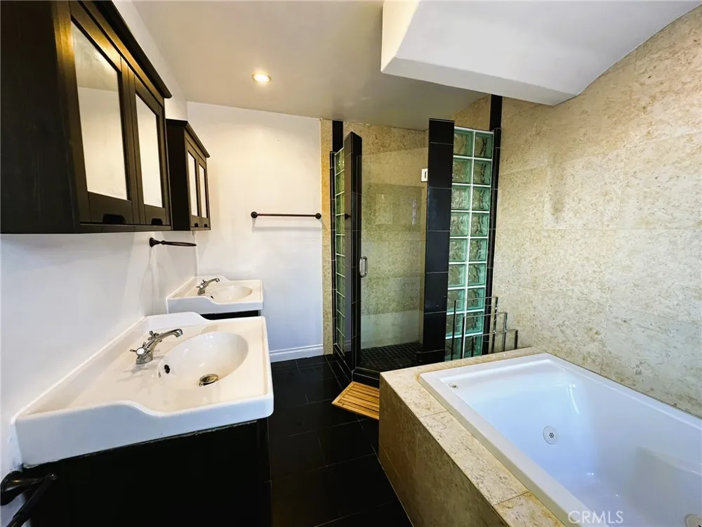3856 Udell Court Los Angeles, CA 90027