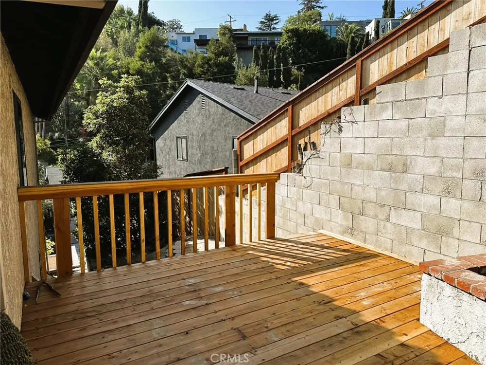 3856 Udell Court Los Angeles, CA 90027