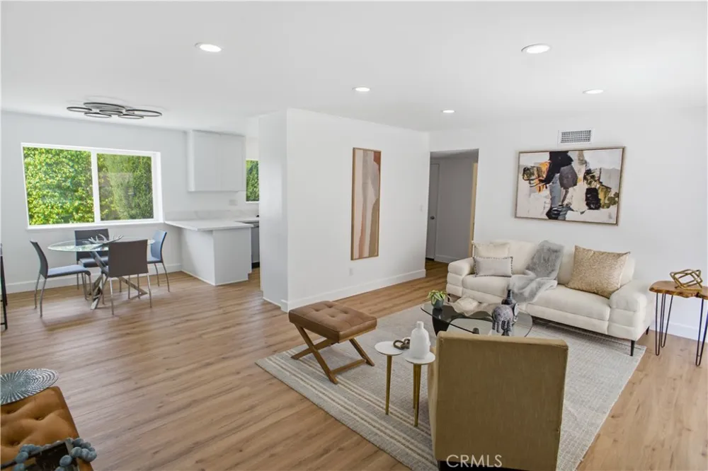 11340 Gladstone Sylmar, CA 91342