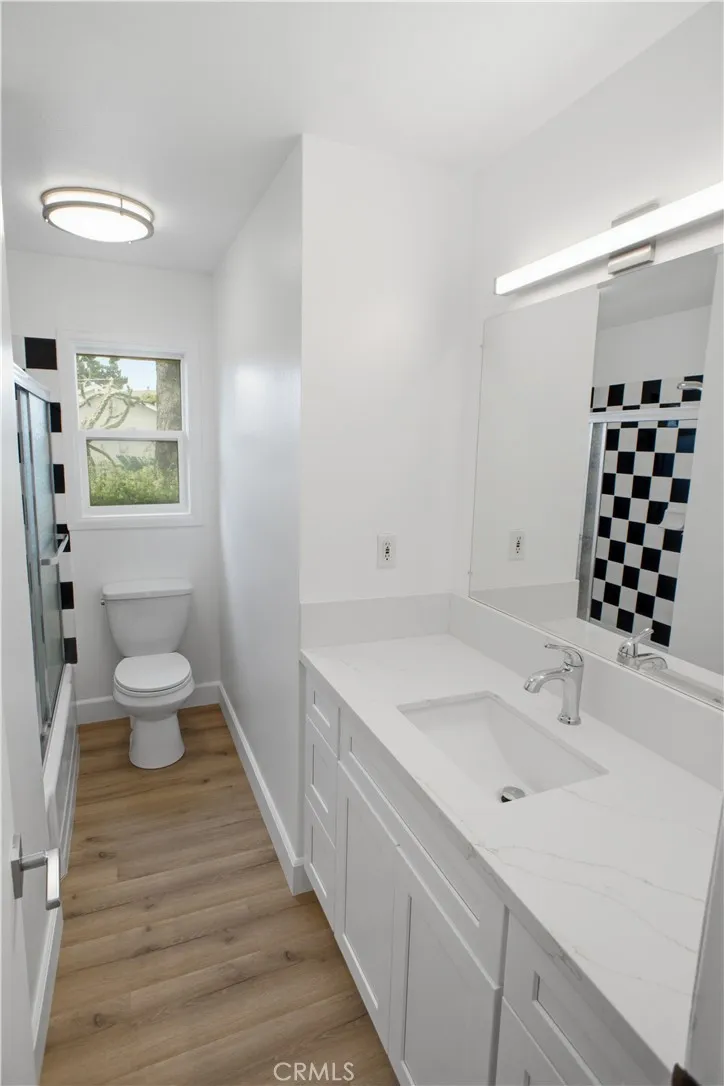 11340 Gladstone Sylmar, CA 91342
