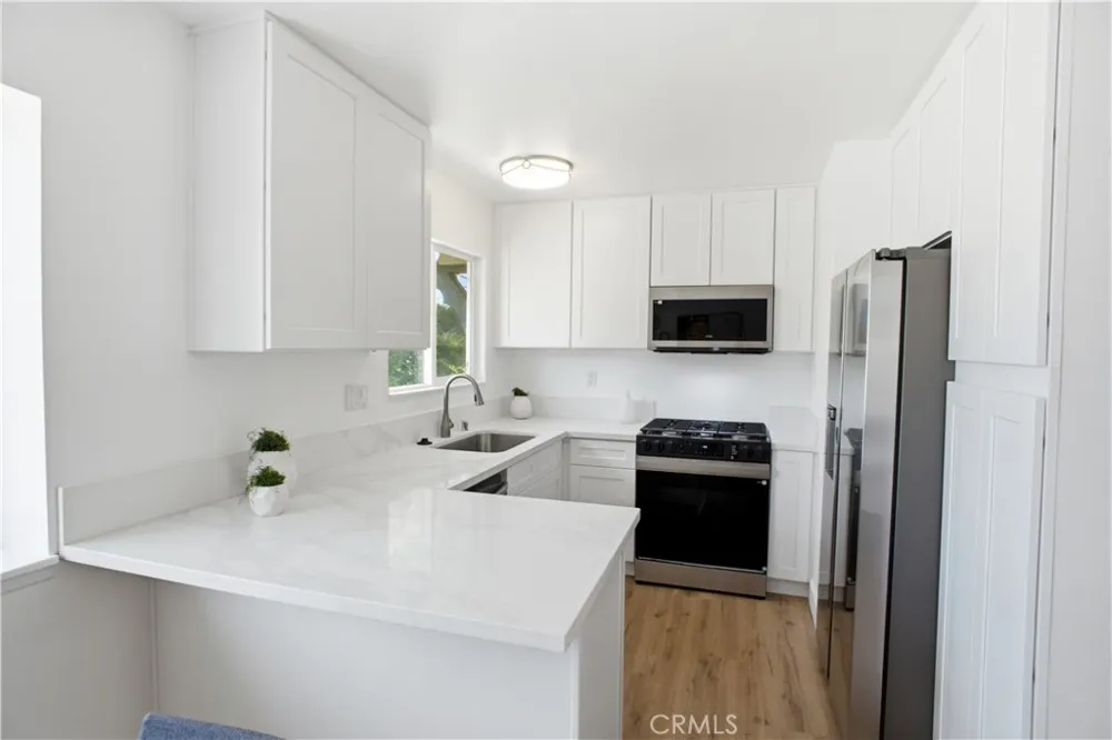 11340 Gladstone Sylmar, CA 91342