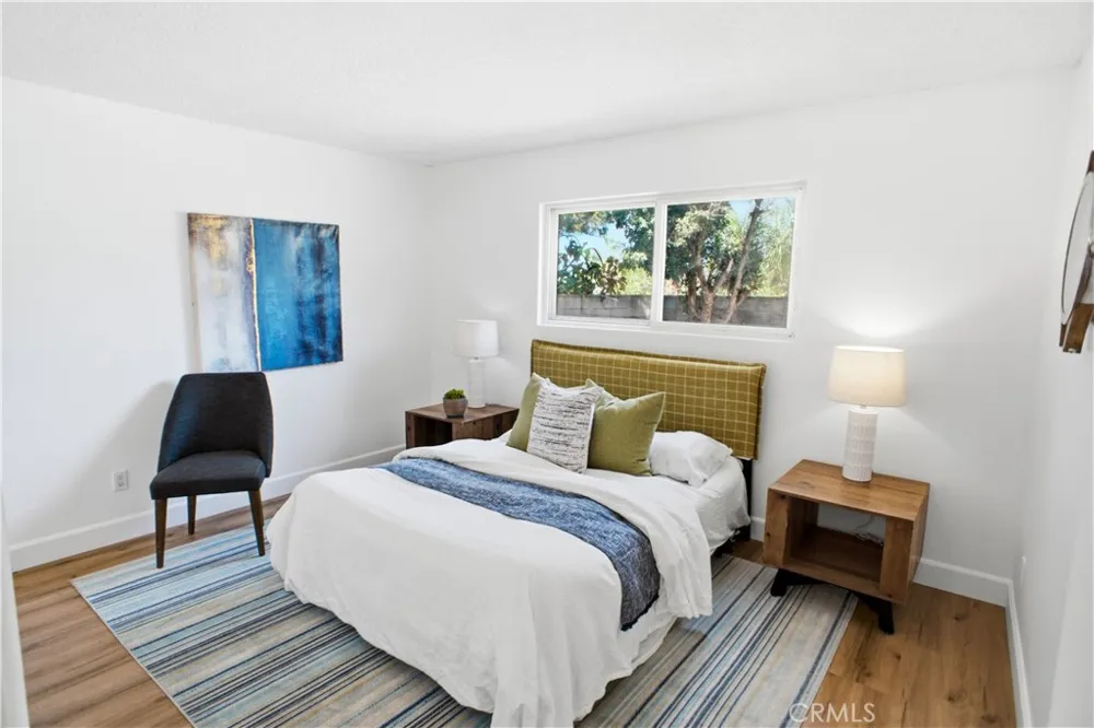 11340 Gladstone Sylmar, CA 91342