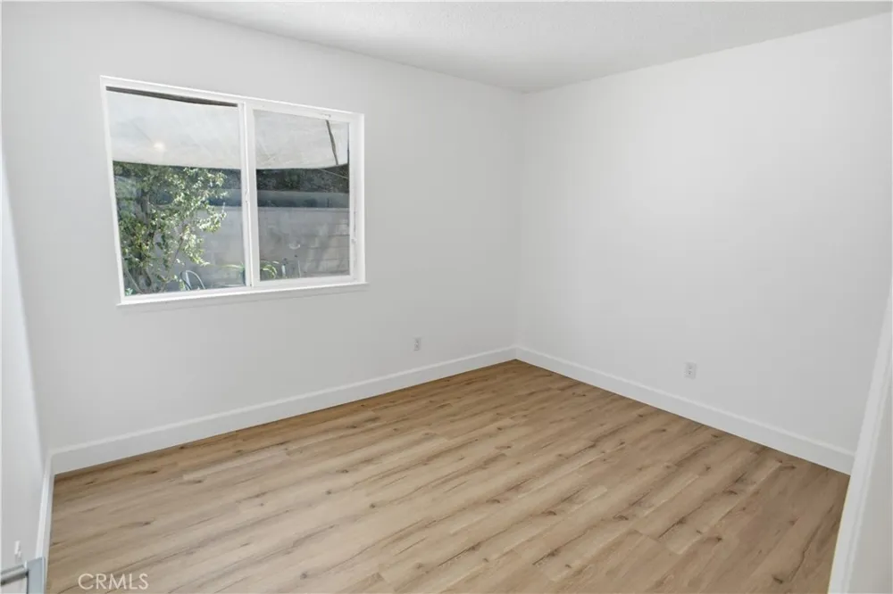11340 Gladstone Sylmar, CA 91342