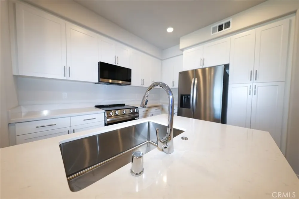 9561 Hannah Way Riverside, CA 92503